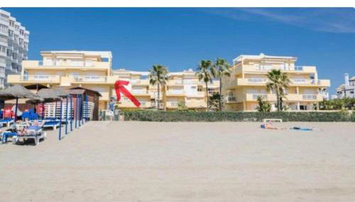 BEACHFRONT APARTMENT In LA CALA DE MIJAS - Photo 4