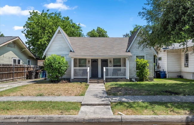 Charming 1BR Sanctuary w/ FREE Parking - Photo 17