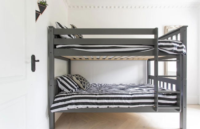 4-bed Flat in West London, Sleeps 8, 8 min to Tube - Foto 5