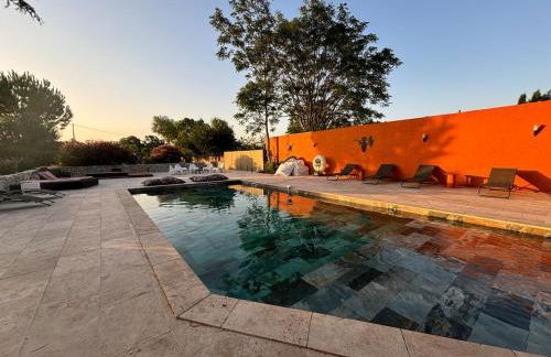 Villa Soleil Piscine Jacuzzi Pétanque Espace bbq billard et salons extérieurs - Foto 11