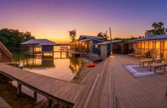 Lakefront Cabin with Private Dock - Foto 2