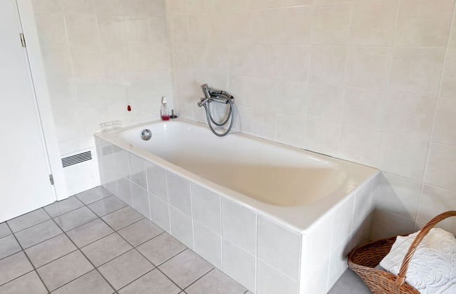 Belvilla by OYO Secluded Apartment With Balcony - Foto 21