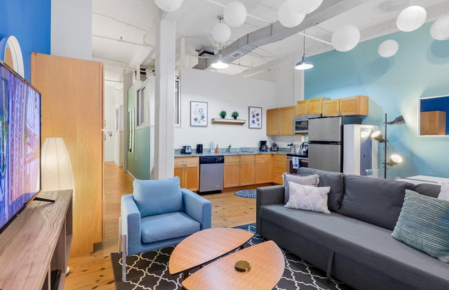 Hip & Vibrant 2 Bedroom Apartment with Parking & Wifi - Foto 19