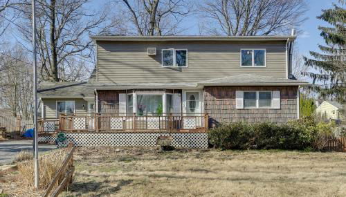 Milford Family Home with Koi Pond and Porch! - Foto 3