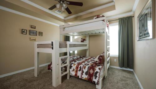 5BD - Backyard - Pool Access - 5 Mins to Texas A&M - Foto 4