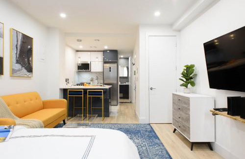 1597-12 NEW Studio Prime UES WD in unit - Photo 9
