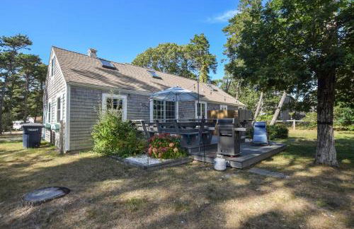 Peace and Quiet & Spacious Back Deck - Foto 24