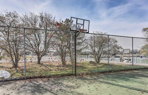 Quaint Couples Escape Pool, Near Lake Erie! - Foto 26