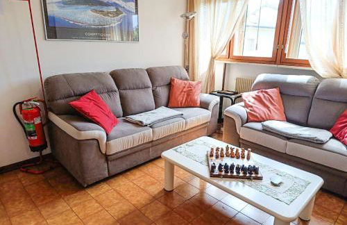 Three Rooms With Whirlpool Bath - Photo 12