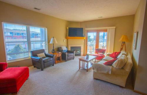 BEAUTIFUL COZY CONDO with POOLS/GYM-SELF CHECK-IN - Foto 1