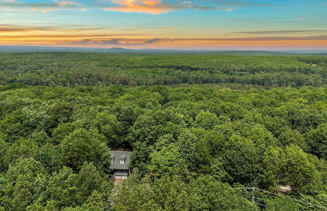 Ridge Retreat by Avantstay Game Room Covered Porch Fire Pit - Photo 38