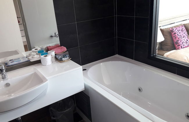 New Loft Modern Home - Photo 17