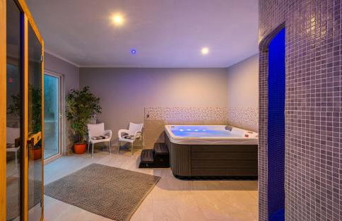 Serene Summer Oasis - Pool, Jacuzzi, Sauna, Sea View - Lara - Foto 42