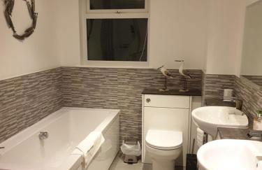 Peaceful relaxing home with leisure - Foto 36