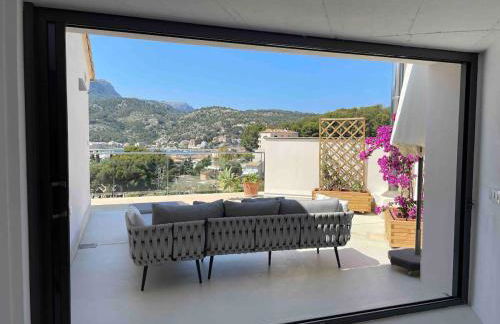 Idyllic 6 bed villa stunning sea view salt pool - Foto 62