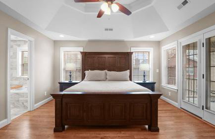 Sleeps 22, Lakefront w/ Private Dock & Pool, 2 Houses Lake Living by Avantstay - Foto 50