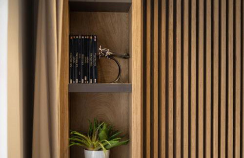 V Luxury Apartment - Photo 39