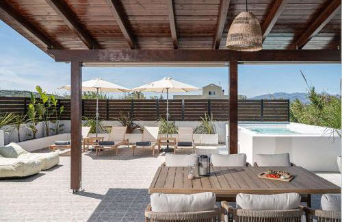 Sol Luxury Apartment - close to the beach with a private heated mini pool - Foto 3