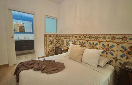 Stunning Home, AC, Beach, Backyard, 4 BR - Photo 6