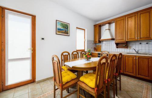 Spacious Apartment in Markoci - Foto 16
