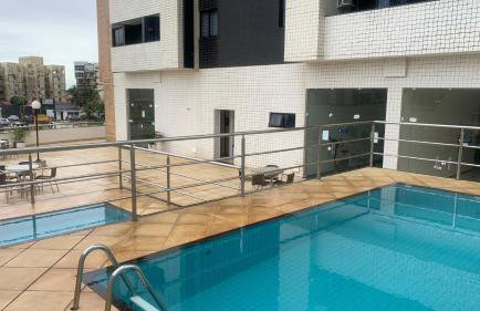 Apartamento na Praia Litorânea - Foto 9