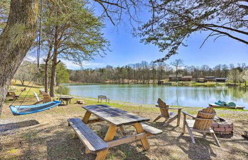 10 Mi to Drive-In Lakefront Trenton Cabin! - Foto 24