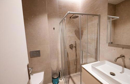 SEMIRAMIS Luxury Apartments - Photo 22