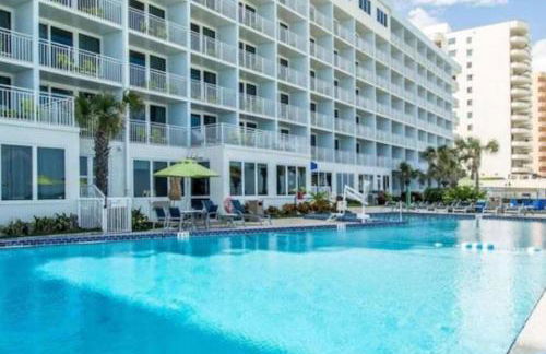 Have family fun in the sun at Daytona Beach in this resort 2BD condo - Foto 2