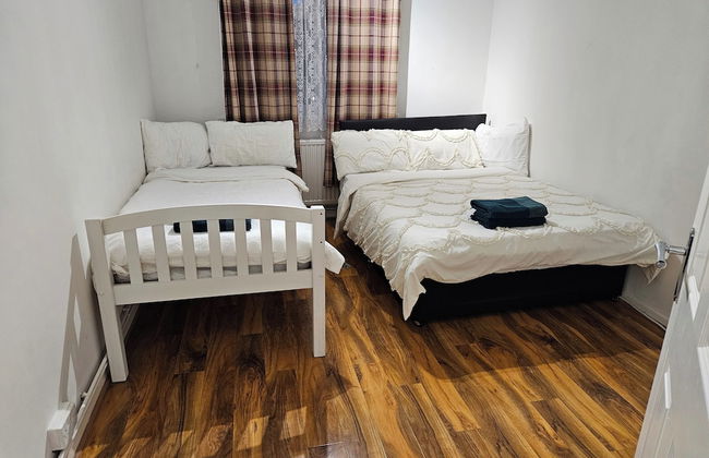 Mitcham Junction - 2 Bed Apartment - Sleeps 6 - Foto 2