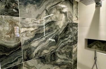 Macbeths Corner - Luxury Apartment with Private Parking - Foto 9