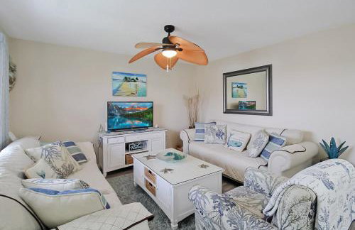 2 BR second story condo close to beaches - Foto 10