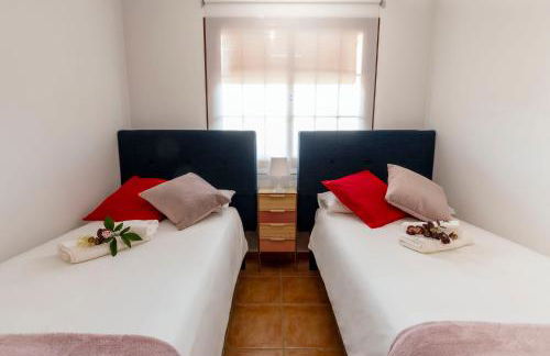 Ático con terraza-solárium y piscina 4-6 personas WIFI A/C - Foto 3