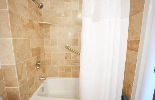 East Shore Beachfront Resort, Restaurant, Bar, AC, Spa, Pool & Gym - Foto 25