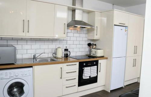 Aisiki Living at Upton Road, Multiple 1, 2, or 3-Bedroom Apartments, King or Twin Beds with Free WiFi & Parking Space - Foto 98