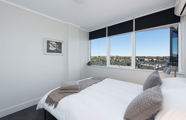 Stunning Ocean View Apartment H324 - Photo 3