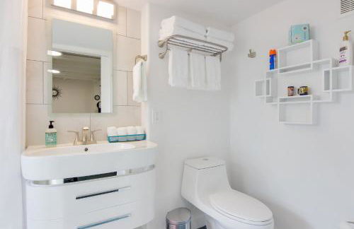 Sunny, Waterfront Rio Hondo Studio with Shared Perks - Foto 17