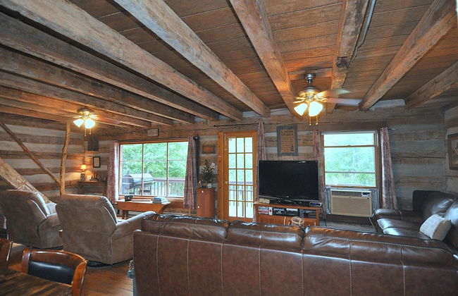 Pondview Cabin - Log Cabin Retreat - Foto 10