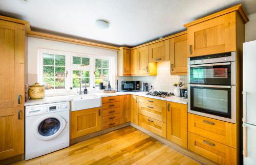 Croft House Sleeps 14 ꕤ Country Views nr Salisbury - Foto 25