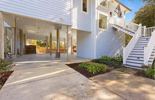 Luxury Beachside Haven with Pool and Elevator - Foto 19