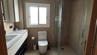 Ocean View Sunny Beach Apartment Castelldefels - Foto 3, Shower
