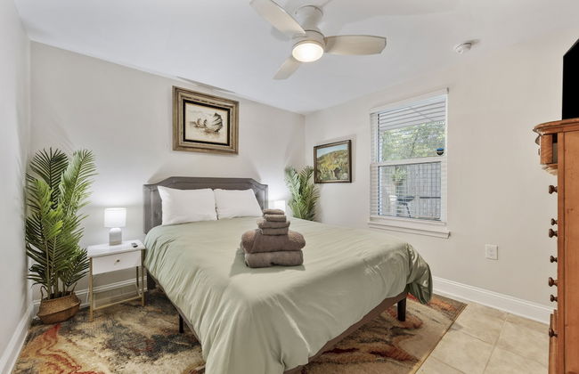 Charming Home in Heart of Downtown Pet Friendly! - Foto 4