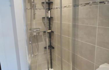 Appartement entièrement rénové avec internet, vous pouvez tout faire à pied - Foto 6