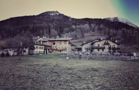Bilocale pietra e legno immerso nella natura - Foto 23