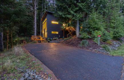 Peaceful Treehouse-Style Stay with Sauna Fire Pit Forest Views Near the Coast The Treehouse by AvantStay - Foto 50