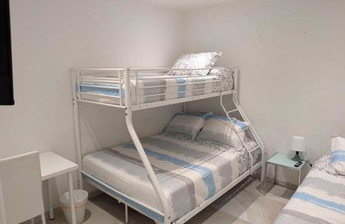 Luxury in Madrid for 10 and Pets - Photo 9