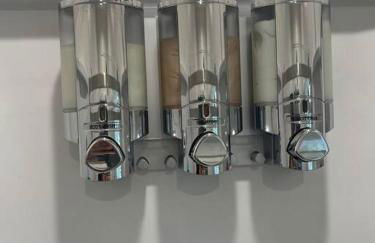 Elegant private studio with private entrance and pool access - Foto 11