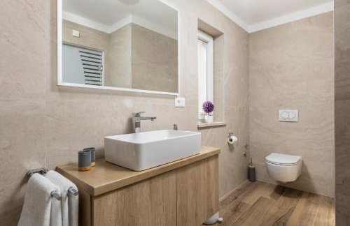 Romantic villa with pool, surrounded by nature - ID 2507 - by TRAVELER tourist agency Krk - Foto 38