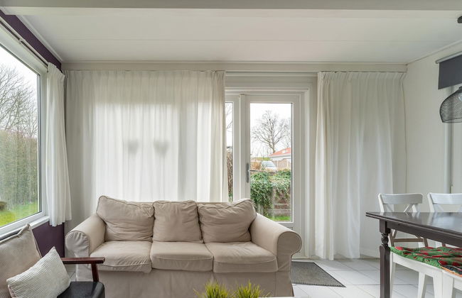 Holiday Home in Zeeland Near Lake - Foto 15