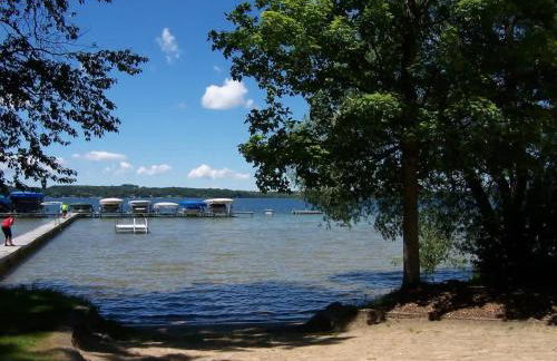 Top Floor Luxury, Sauna, Private Pool, Lake Bellaire Beach, 5 beds, 4 full bath - Foto 44