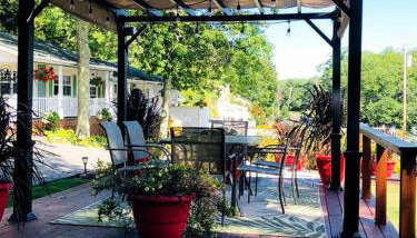 Super Room Rental with Decks in a Bed and Breakfast Getaway near Camden, Maine - Foto 4